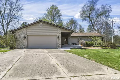2836 Ticonderoga St, Springfield, IL 62704 photo 2