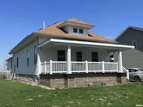 409 N Albers St, Golden, IL 62339