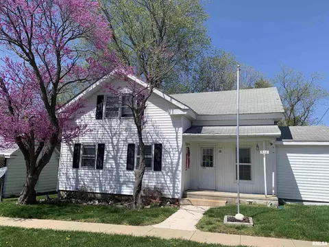516 French St, Chapin, IL 62628