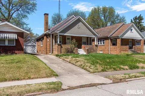 2417 S 6th St, Springfield, IL 62703