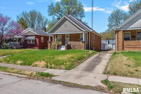 2417 S 6th St, Springfield, IL 62703 photo 3