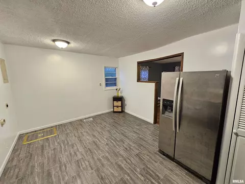 7 Bryant Ln, Springfield, IL 62702 photo 8