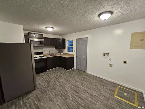 7 Bryant Ln, Springfield, IL 62702 photo 7