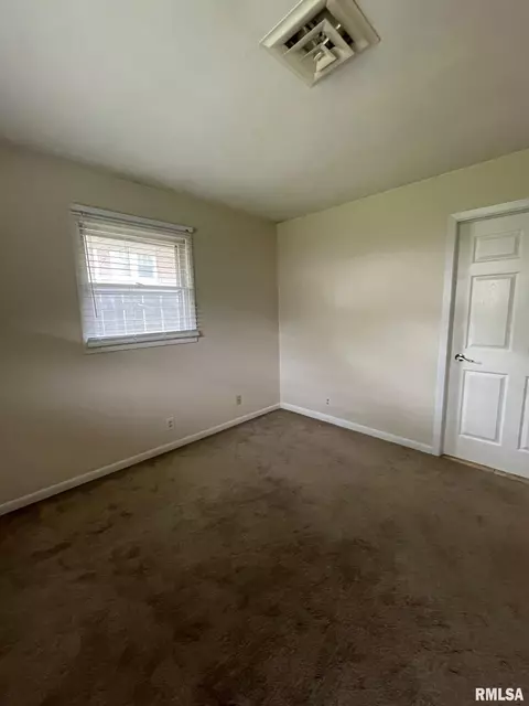 1717 S Douglas Ave, Springfield, IL 62704 photo 7