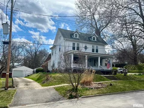 120 W Rutledge St, Petersburg, IL 62675