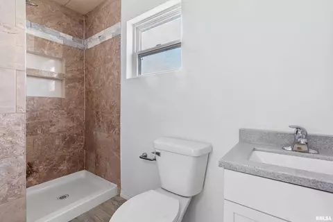 2420 S 5th St, Springfield, IL 62703 photo 10