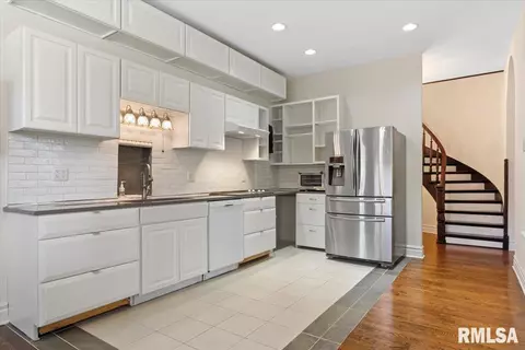630 N 5th St, Springfield, IL 62702 photo 15