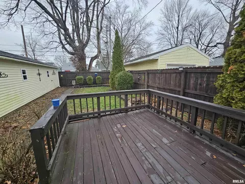 2517 S 9th St, Springfield, IL 62702 photo 5
