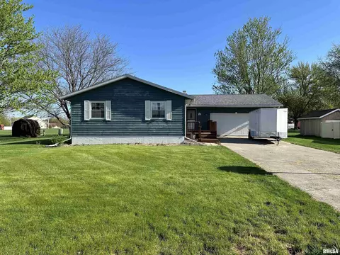 289 W Sunnyview Ave, Knoxville, IL 61448