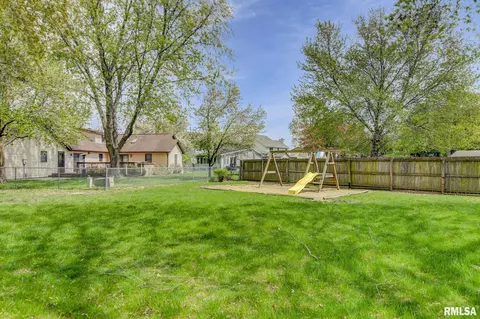 Landsdowne Drive, Sherman, IL 62684
