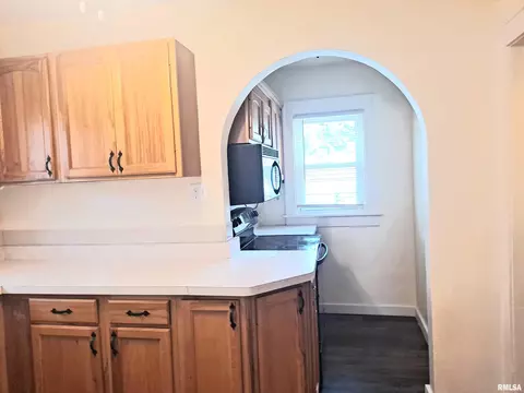 2221 S 6th St, Springfield, IL 62703 photo 12