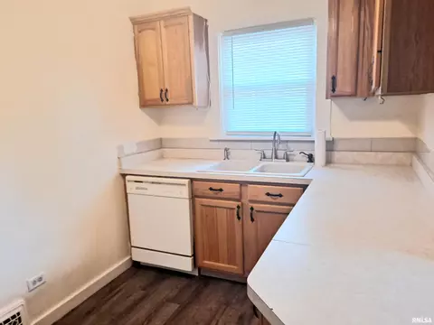 2221 S 6th St, Springfield, IL 62703 photo 10