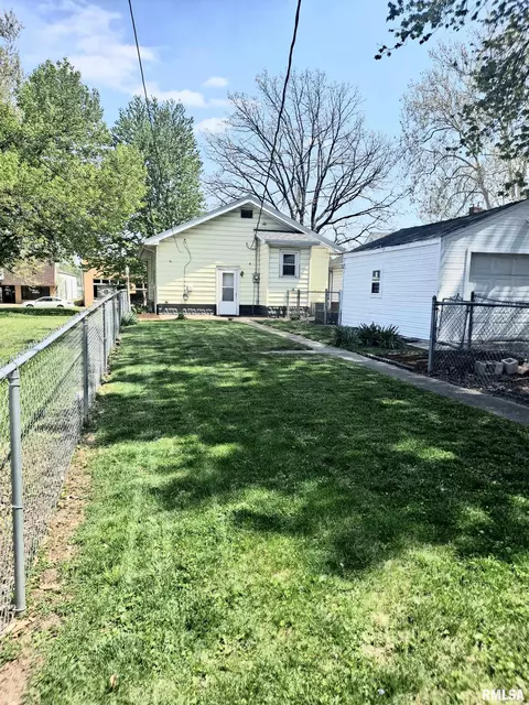 2221 S 6th St, Springfield, IL 62703 photo 16