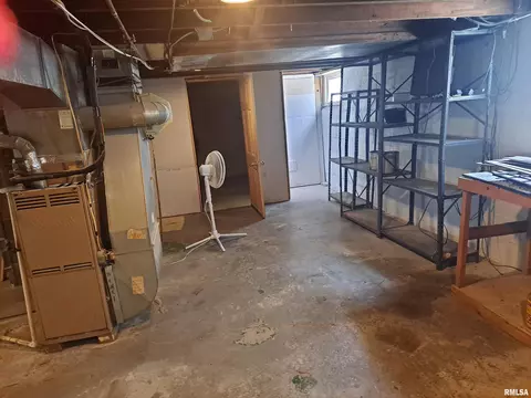 2221 S 6th St, Springfield, IL 62703 photo 14