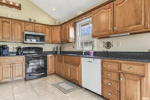 3005 Sequoia Dr, Springfield, IL 62712 photo 15