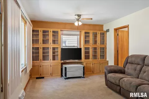 3518 Stanton St, Springfield, IL 62703 photo 5