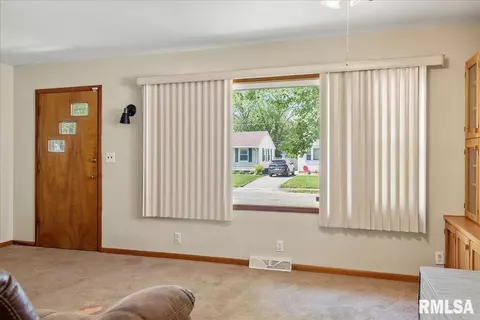 3518 Stanton St, Springfield, IL 62703 photo 7