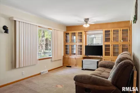 3518 Stanton St, Springfield, IL 62703 photo 6