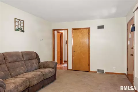 3518 Stanton St, Springfield, IL 62703 photo 8