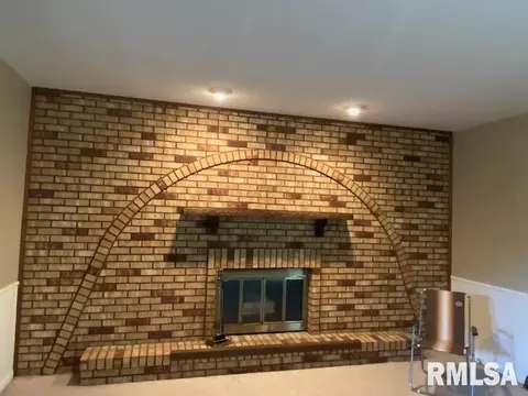 3304 Kimberly Dr, Springfield, IL 62704 photo 4