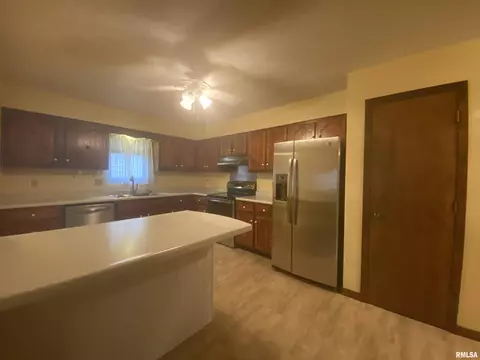 3304 Kimberly Dr, Springfield, IL 62704 photo 12