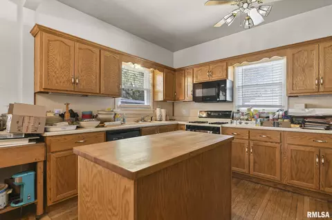 2165 S 12th St, Springfield, IL 62703 photo 9