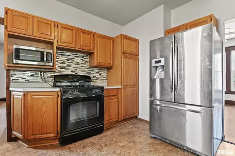 831 N Milton Ave, Springfield, IL 62702 photo 15