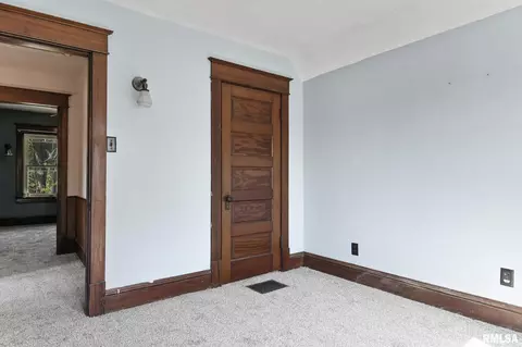 831 N Milton Ave, Springfield, IL 62702 photo 21
