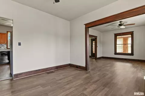 831 N Milton Ave, Springfield, IL 62702 photo 12