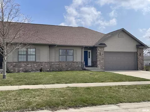 200 Patton Ave, New Berlin, IL 62670