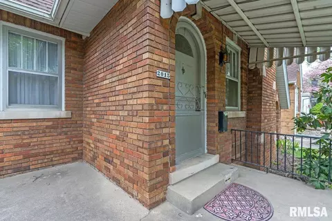 2015 S State St, Springfield, IL 62704 photo 5