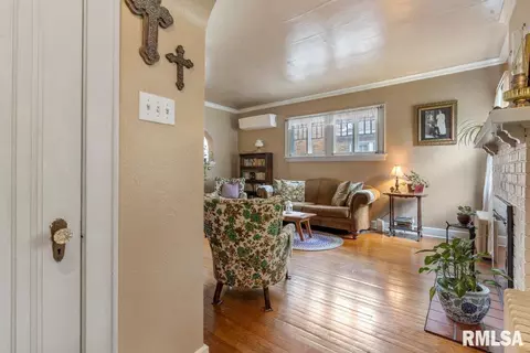 2015 S State St, Springfield, IL 62704 photo 6