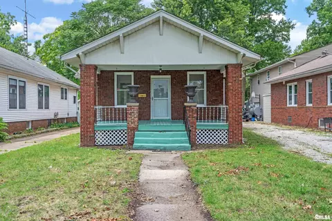 1737 Dial Ct, Springfield, IL 62704