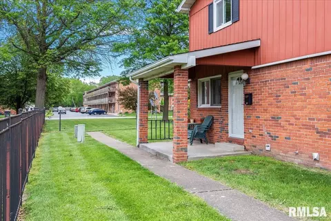 311 S Durkin Dr, Springfield, IL 62704