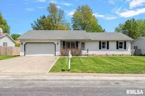 111 Heather Ln, Auburn, IL 62615