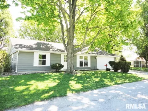 200 S Powers St, Taylorville, IL 62568