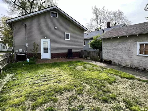 2133 N 8th St, Springfield, IL 62702 photo 22