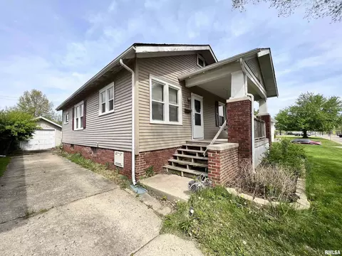 2133 N 8th St, Springfield, IL 62702 photo 2