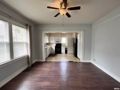 2133 N 8th St, Springfield, IL 62702 photo 5