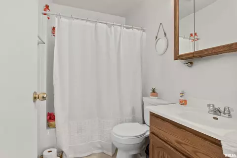 3042 Lakeshire Dr, Springfield, IL 62707 photo 14