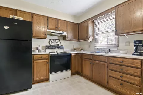 3042 Lakeshire Dr, Springfield, IL 62707 photo 16