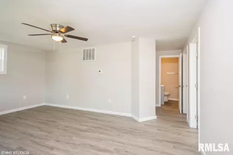 210 W Central Ave, Benld, IL 62009 photo 3