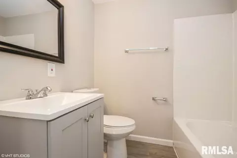 210 W Central Ave, Benld, IL 62009 photo 14