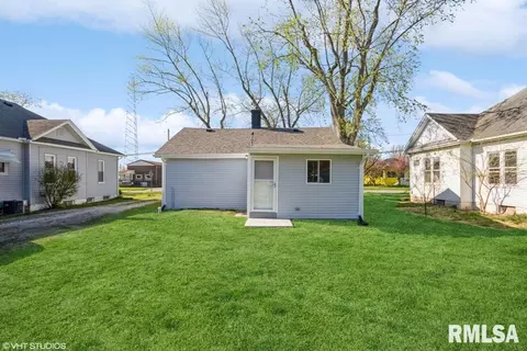 210 W Central Ave, Benld, IL 62009 photo 15