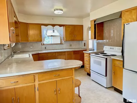 8 Alberta Ln, Springfield, IL 62704 photo 7