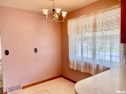 8 Alberta Ln, Springfield, IL 62704 photo 11