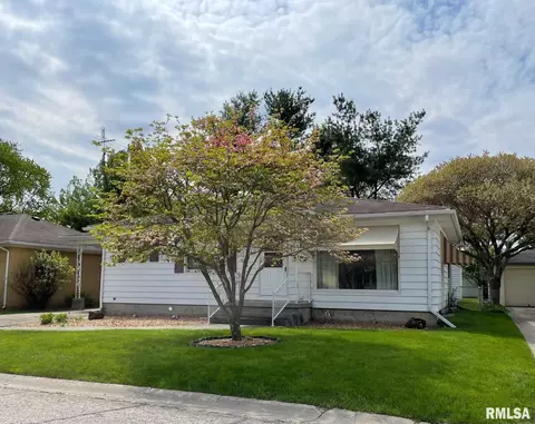 8 Alberta Ln, Springfield, IL 62704 photo 2