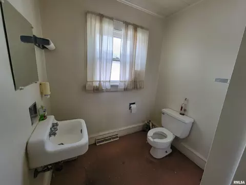 1728 S 7th St, Springfield, IL 62703 photo 9