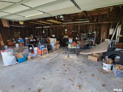 417 Logan St, Emden, IL 62635 photo 34