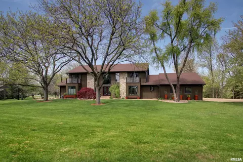 4025 Columbus Rd, Quincy, IL 62305
